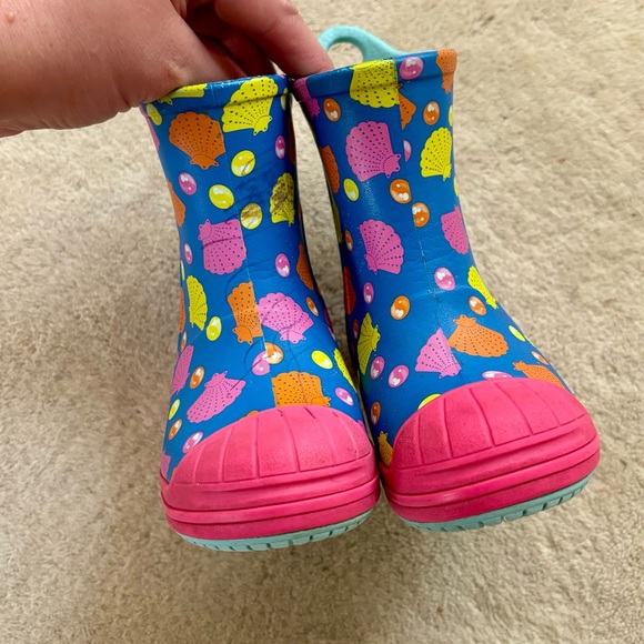 Crocs seashell rain boots 6c - Picture 7 of 9